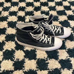 Converse Cons - Canvas + Suede Ollie Patch - Navy/White